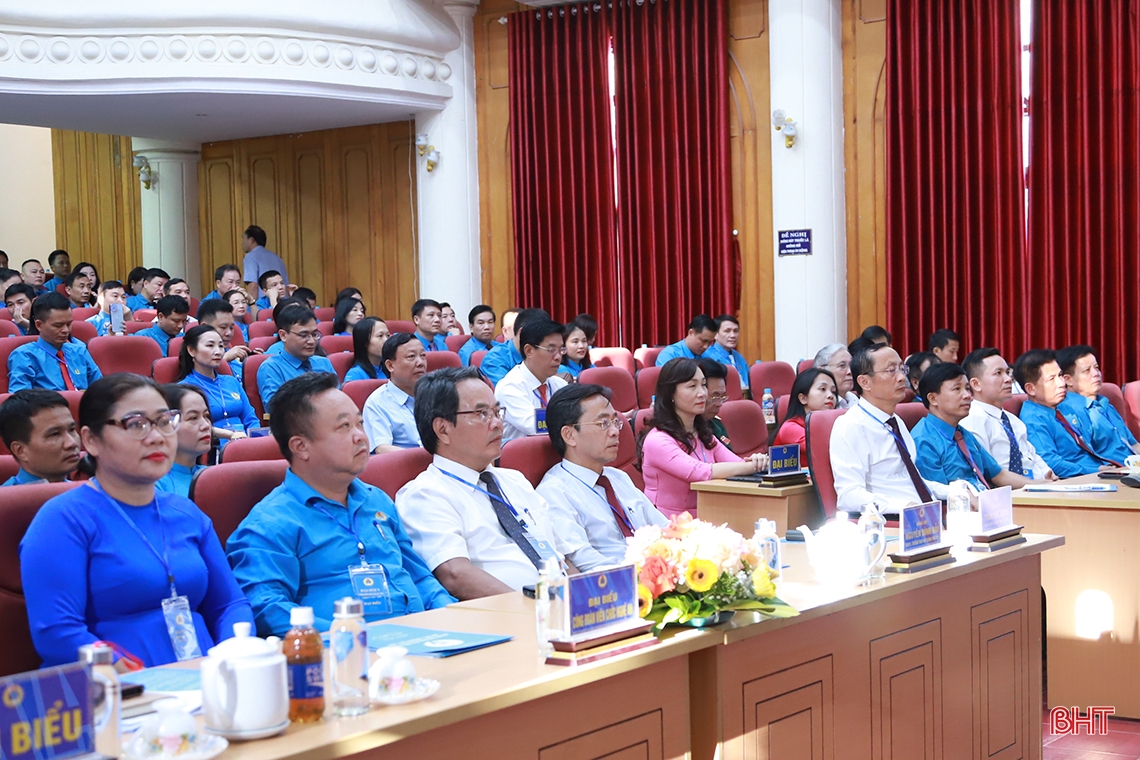 Đồng chí Hà Văn Oanh tái cử Chủ tịch Công đoàn Viên chức tỉnh Hà Tĩnh nhiệm kỳ 2023 - 2028