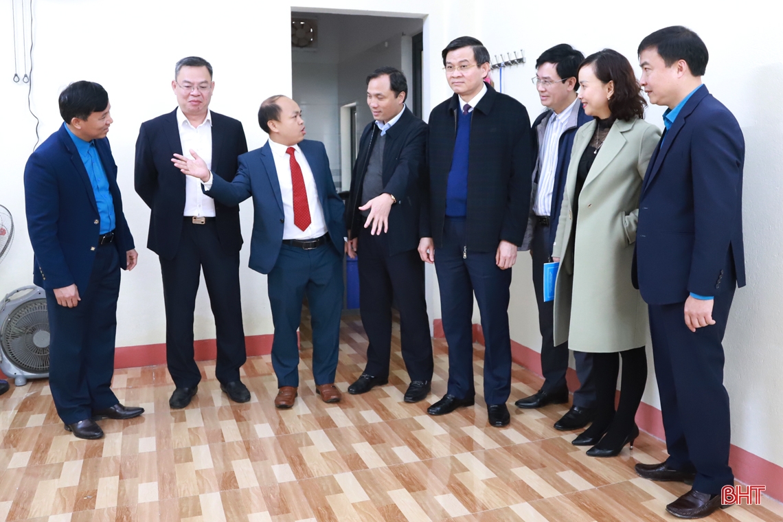 Khánh thành 6 nhà công vụ cho giáo viên các xã vùng khó khăn ở Hà Tĩnh