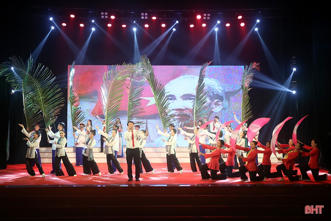 Phòng GD&ĐT thành phố Hà Tĩnh giành giải xuất sắc liên hoan tiếng hát giáo viên năm 2022