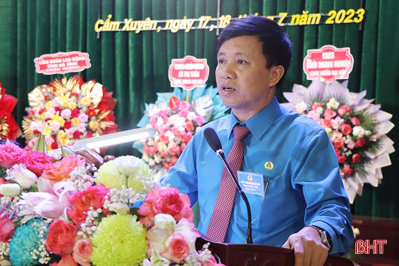 Ông Phạm Viết Công tái cử Chủ tịch LĐLĐ huyện Cẩm Xuyên