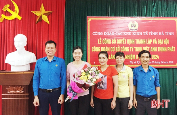 Nhiều hoạt động chào mừng 90 năm ngày thành lập Công đoàn Việt Nam