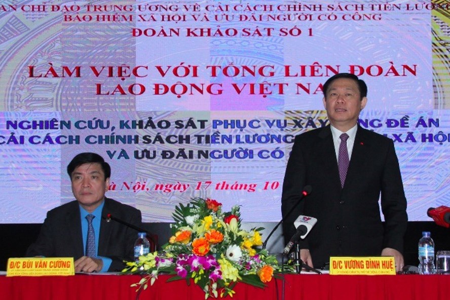 Phó Thủ tướng Chính phủ Vương Đình Huệ làm việc với Tổng LĐLĐVN