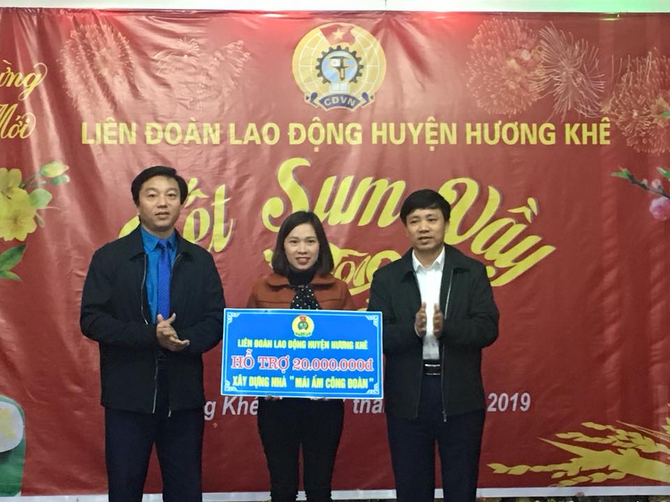 LĐLĐ huyện Hương Khê: Chương trình “Tết Sum vầy” đầm ấm, ý nghĩa