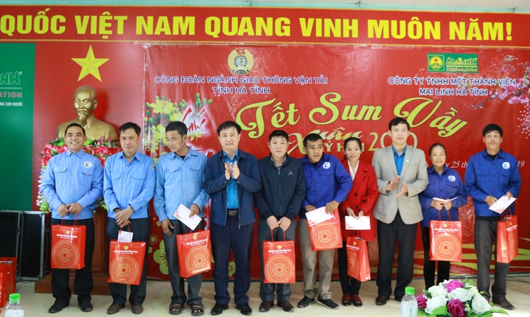 CĐN GT-VT Hà Tĩnh: Tổ chức chương trình “Tết Sum vầy” năm 2019