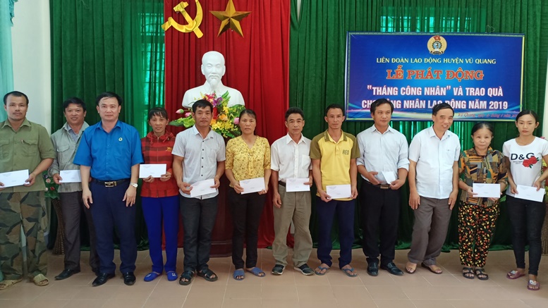 Vũ Quang: Tổ chức lễ phát động Tháng Công nhân năm 2019