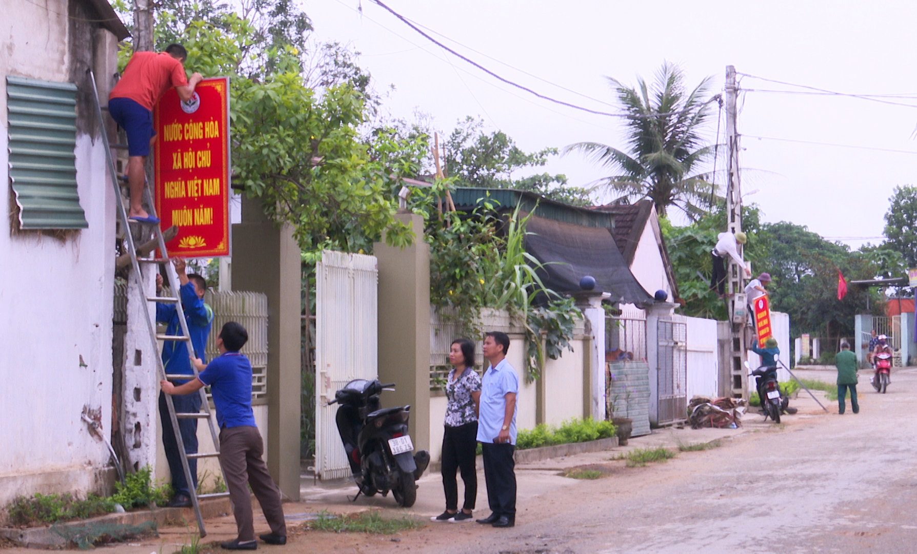 CĐ Trung tâm Văn hóa-Truyền thông hỗ trợ xã Đức Thanh xây dựng nông thôn mới