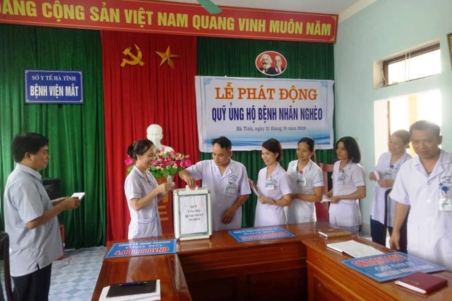 Công đoàn cơ sở Bệnh viện Mắt Hà Tĩnh phát động ủng hộ bệnh nhân nghèo