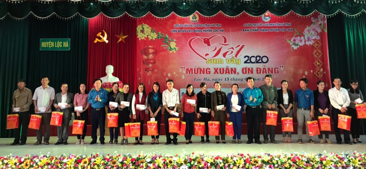 Chương trình “Tết sum vầy - Mừng Xuân, ơn Đảng” tại Lộc Hà