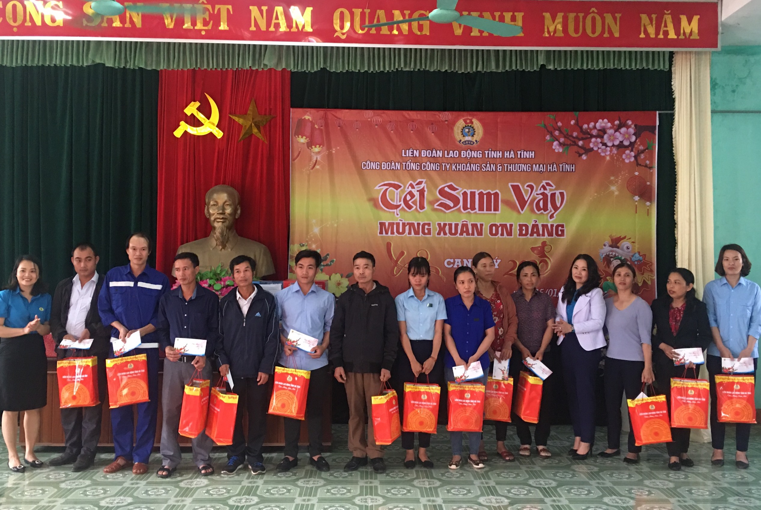  CĐ Tổng Cty Khoáng sản và Thương mại Hà Tĩnh tổ chức “Tết Sum vầy” năm 2020