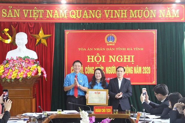 Tòa án nhân dân tỉnh Hà Tĩnh tổ chức Hội nghị cán bộ công chức năm 2020