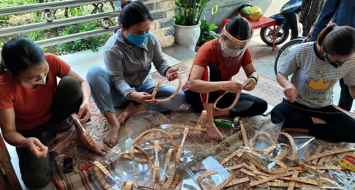 CĐ các trường học Cẩm Xuyên: Tham gia các hoạt động phòng, chống Covid-19