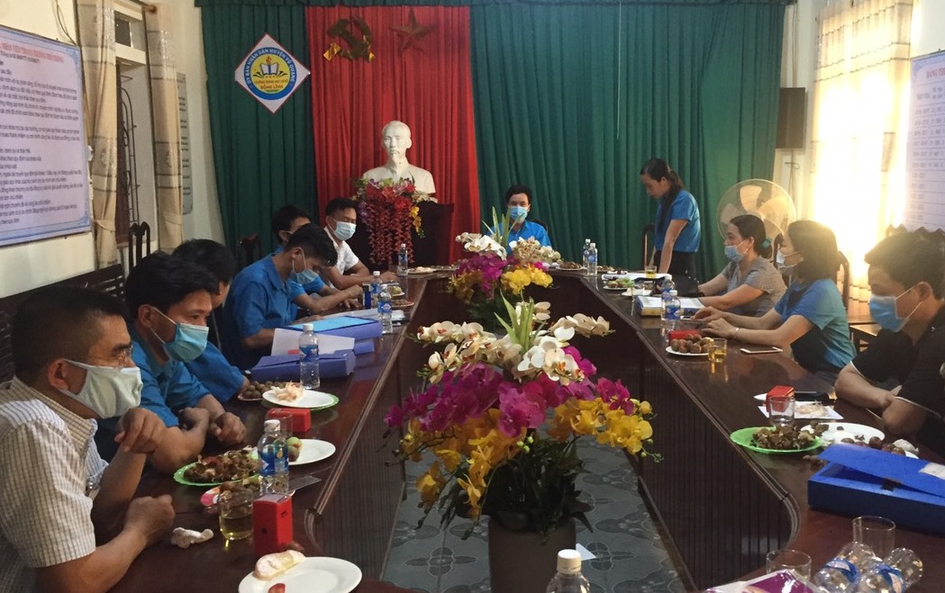 Vũ Quang: Kiểm tra hoạt động công đoàn tại các CĐCS khối trường học