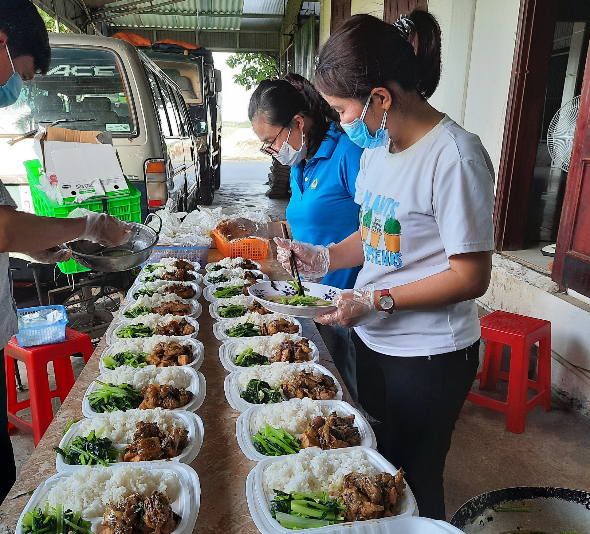 Các cấp CĐ Thạch Hà tham gia có hiệu quả công tác phòng, chống dịch covid -19