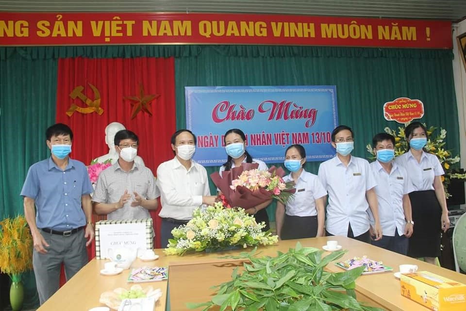 Các Công đoàn ngành động viên chúc mừng các doanh nghiệp nhân Ngày Doanh nhân Việt Nam