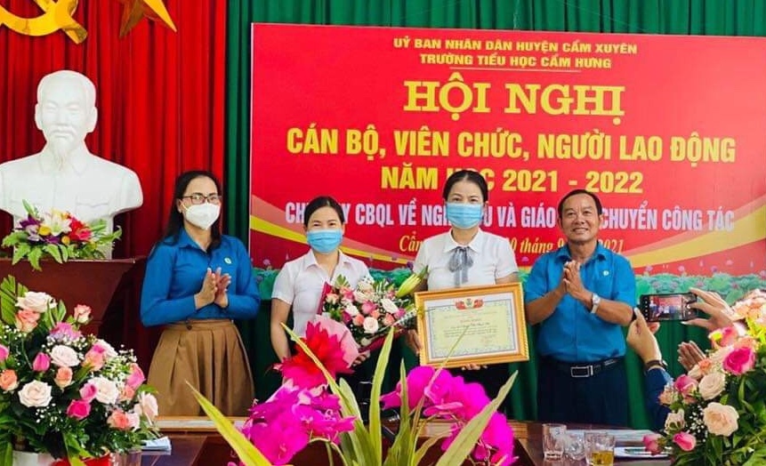 Cẩm Xuyên: Hoàn thành Hội nghị cán bộ, viên chức năm học 2021-2022