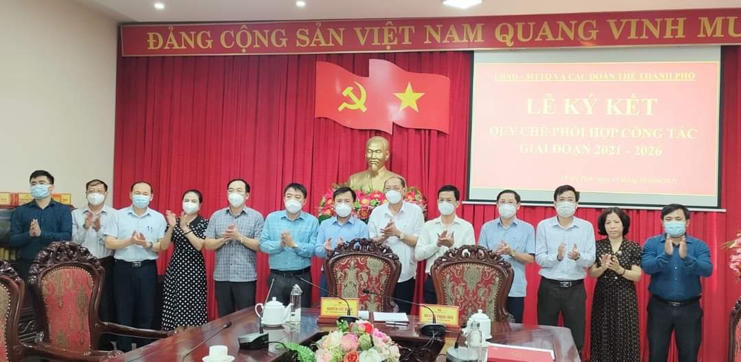 Ủy ban MTTQ và các tổ chức đoàn thể ký Quy chế phối hợp công tác với UBND thành phố giai đoạn 2021 - 2026