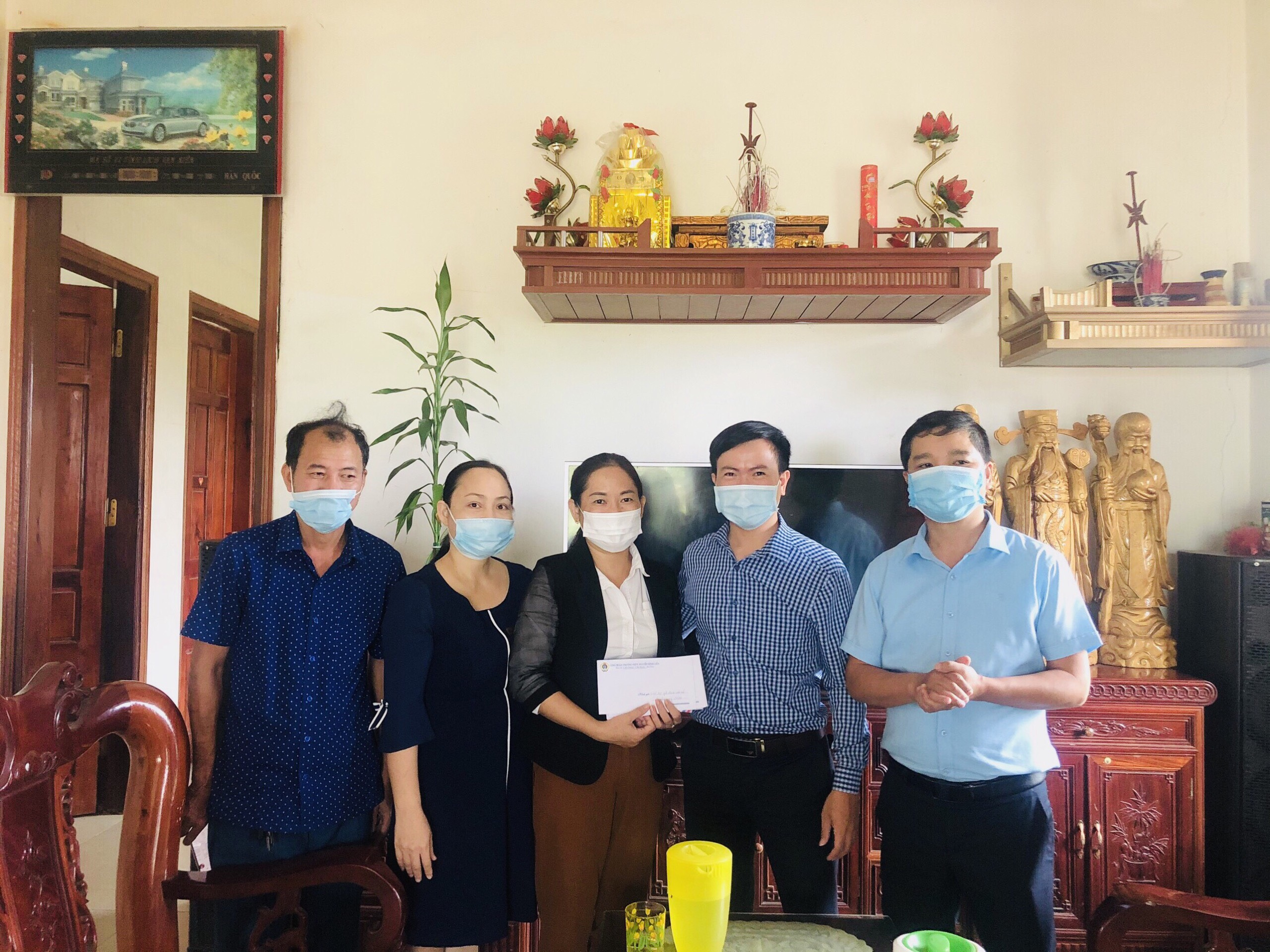 CĐN Giáo dục: CĐ trường THPT Nguyễn Đình Liễn: “Kết nối yêu thương - Trọn niềm hạnh phúc” nhân dịp 20/10