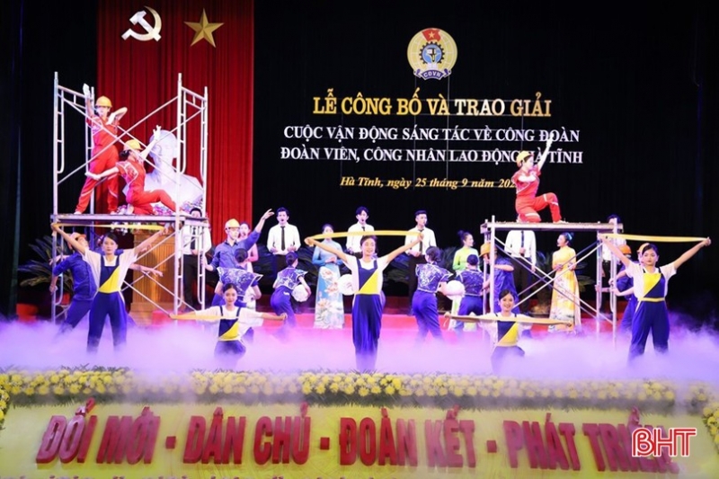 Hà Tĩnh tổ chức Liên hoan Tiếng hát công nhân viên chức lao động