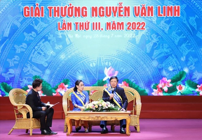 Tổng Liên đoàn Lao động Việt Nam tổ chức xét chọn “Giải thưởng Nguyễn Văn Linh” lần thứ IV