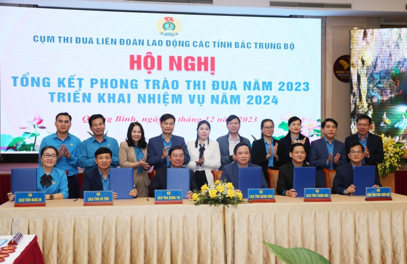 Cụm thi đua Liên đoàn Lao động các tỉnh Bắc Trung Bộ tổng kết phong trào thi đua năm 2023