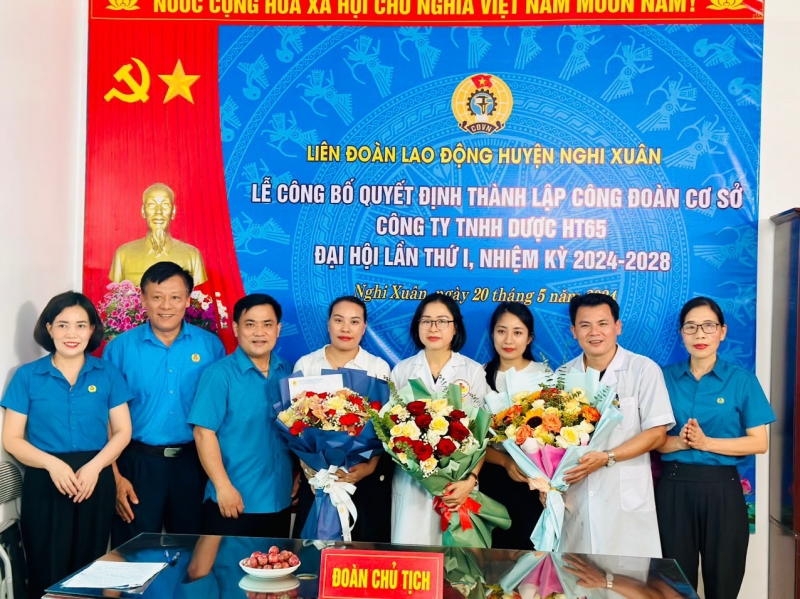 Nghi Xuân: Thành lập CĐCS Công ty TNHH Y Dược HT 65