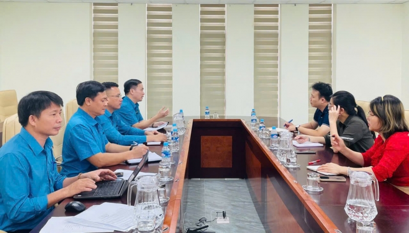 Thường trực Liên đoàn Lao động tỉnh làm việc với doanh nghiệp để thống nhất nội dung thành lập Công đoàn cơ sở