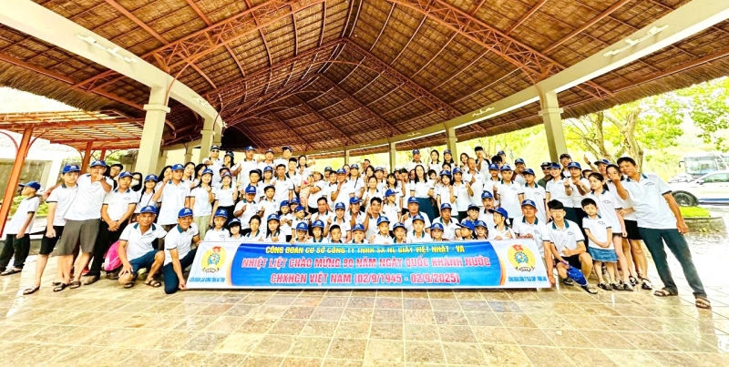 CĐCS Công ty TNHH SXNL Giấy Việt Nhật – Vũng Áng tổ chức tham quan, du lịch cho đoàn viên, người lao động