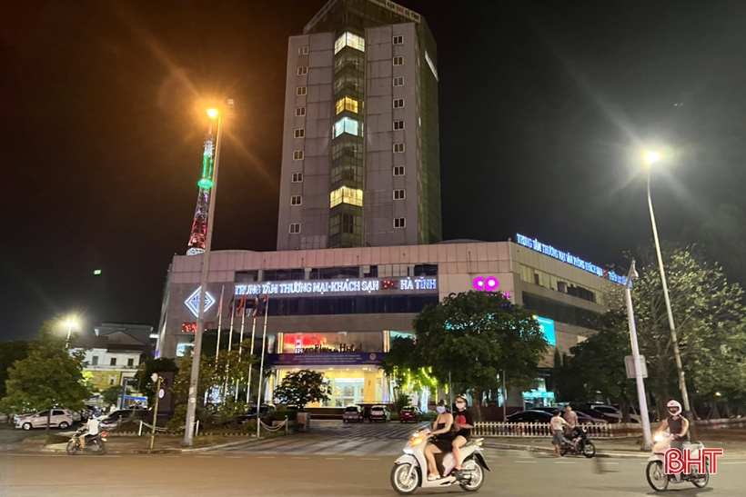 Chủ tịch UBND tỉnh Hà Tĩnh yêu cầu thực hiện quyết liệt giải pháp tiết kiệm điện