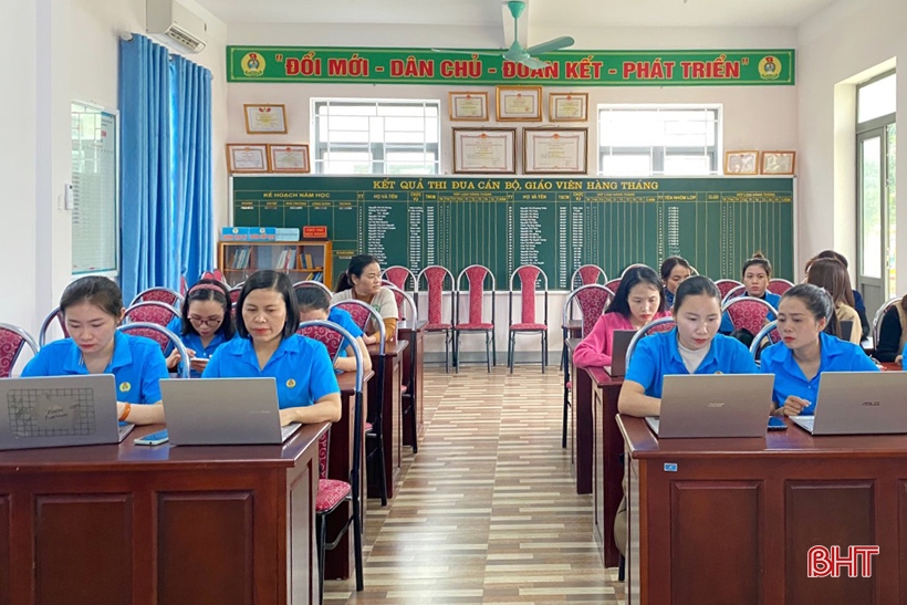 Người lao động Hà Tích tích cực tham gia các cuộc thi trực tuyến
