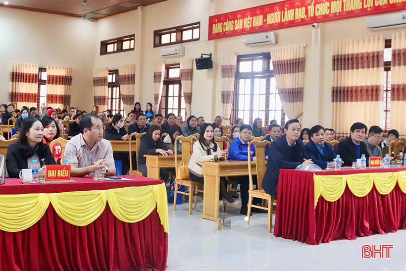Trưởng ban Tuyên giáo Tỉnh ủy vui tết sum vầy với người lao động Lộc Hà