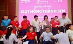 Gần 700 tình nguyện viên là cán bộ, đoàn viên, CNVCLĐ tham gia hiến máu tại Ngày hội “Giọt hồng Thành sen”