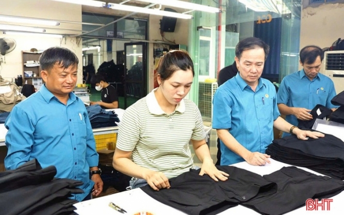 Tinh gọn bộ máy, củng cố niềm tin