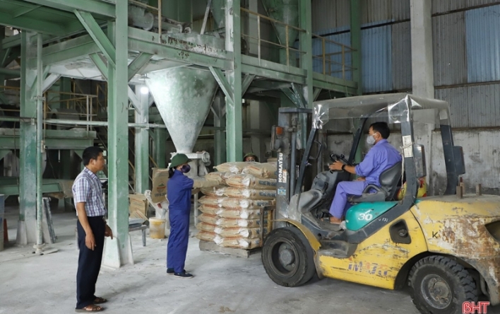 Doanh nghiệp Hà Tĩnh tăng tốc sản xuất, kinh doanh chặng...