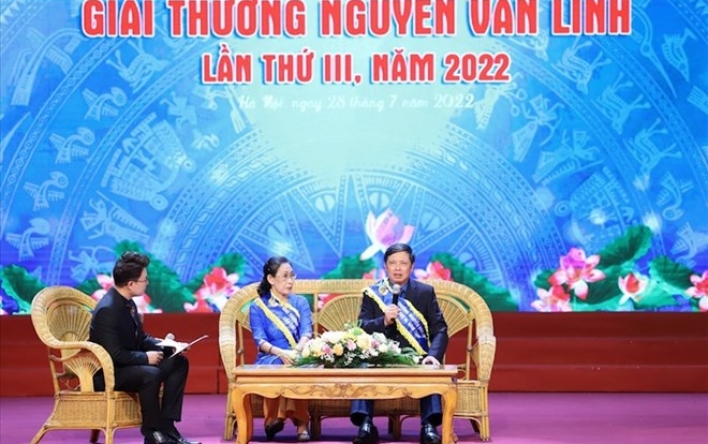 Tổng Liên đoàn Lao động Việt Nam tổ chức xét chọn “Giải...