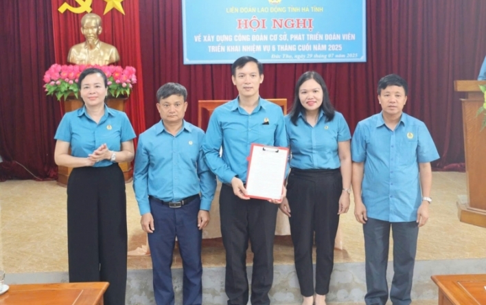 Ra mắt Cụm Công đoàn cơ sở phía Tây