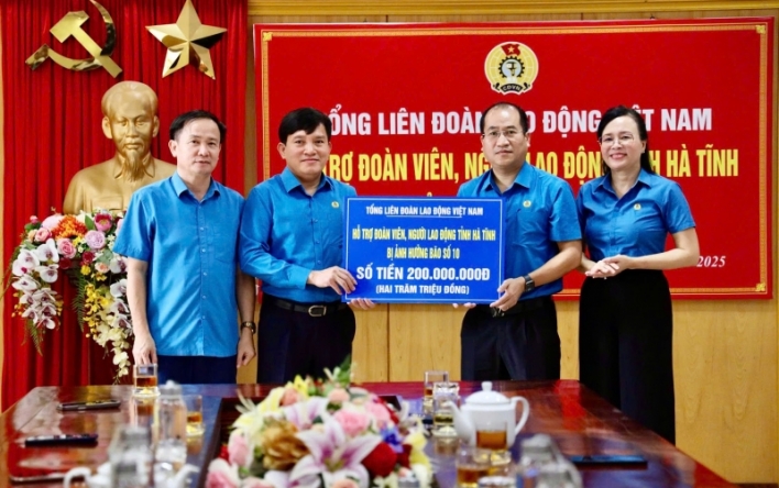 Tổng LĐLĐ Việt Nam hỗ trợ đoàn viên, người lao động Hà...