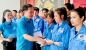 Công đoàn Hà Tĩnh kịp thời trao hỗ trợ đoàn viên, người lao động khắc phục thiệt hại bão số 10